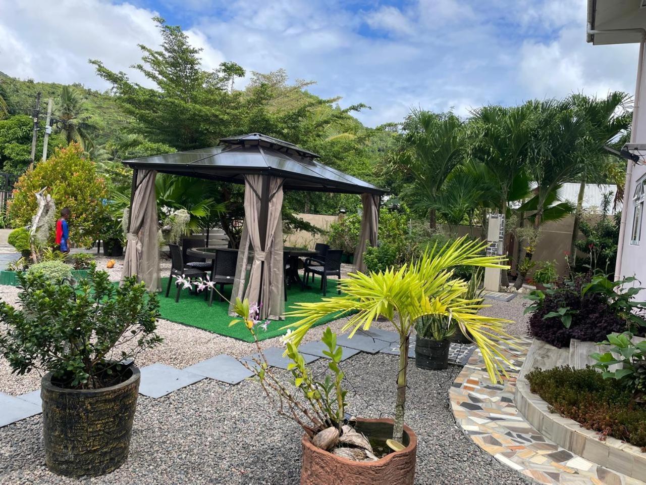 Mokara Holiday Apartment Anse Royale Exterior foto