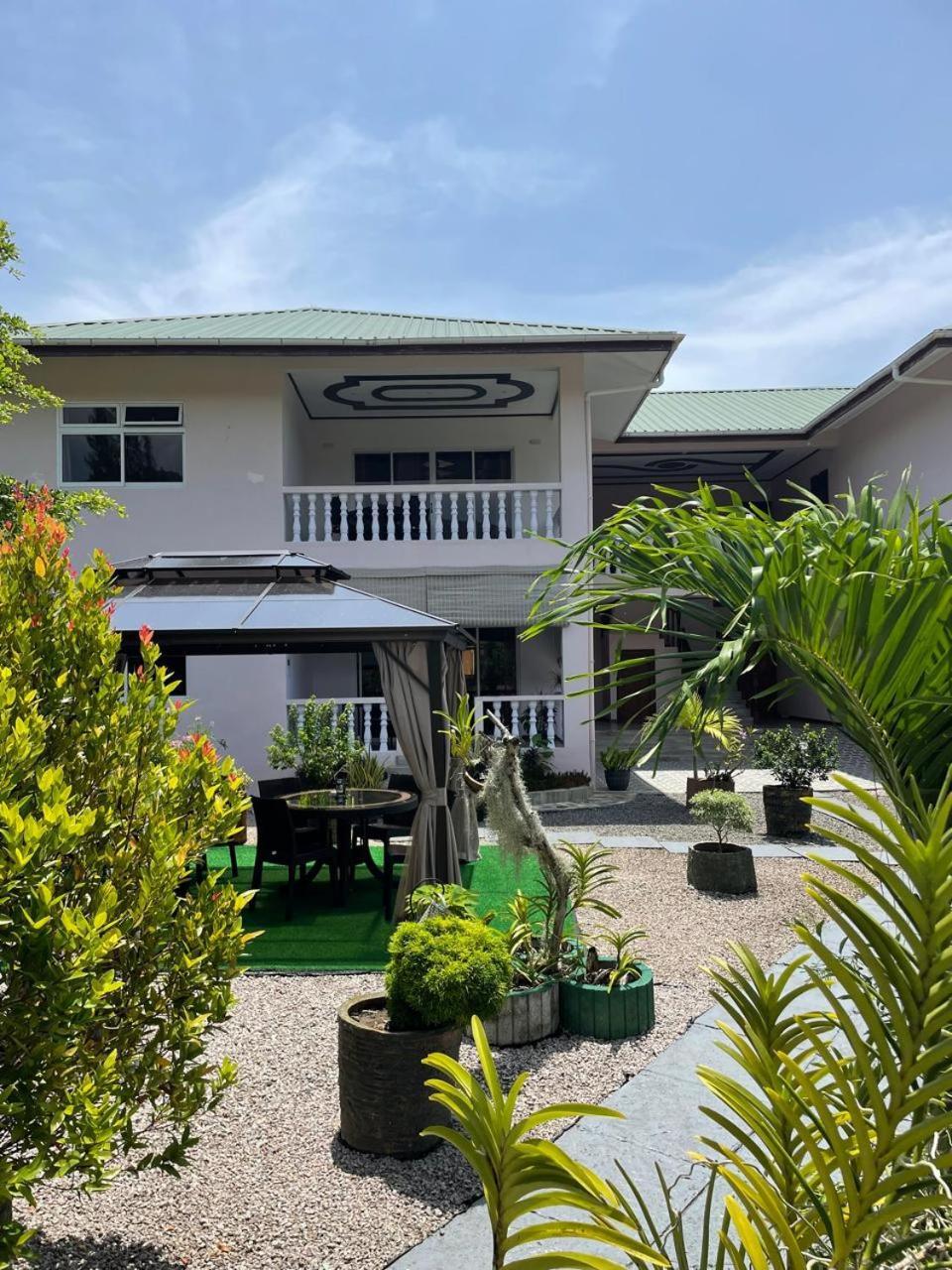 Mokara Holiday Apartment Anse Royale Exterior foto